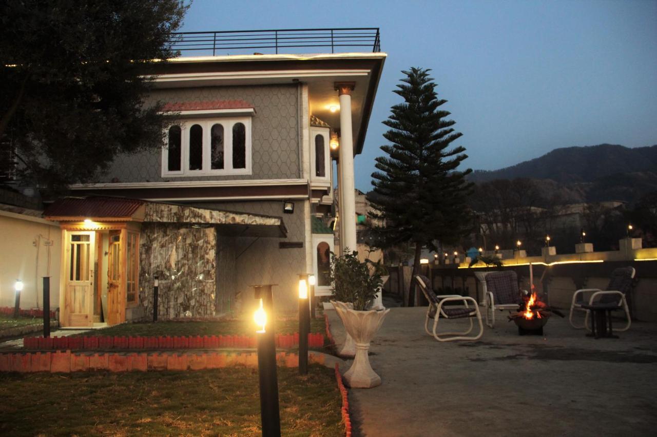 Republika Central Mansehra Exterior photo