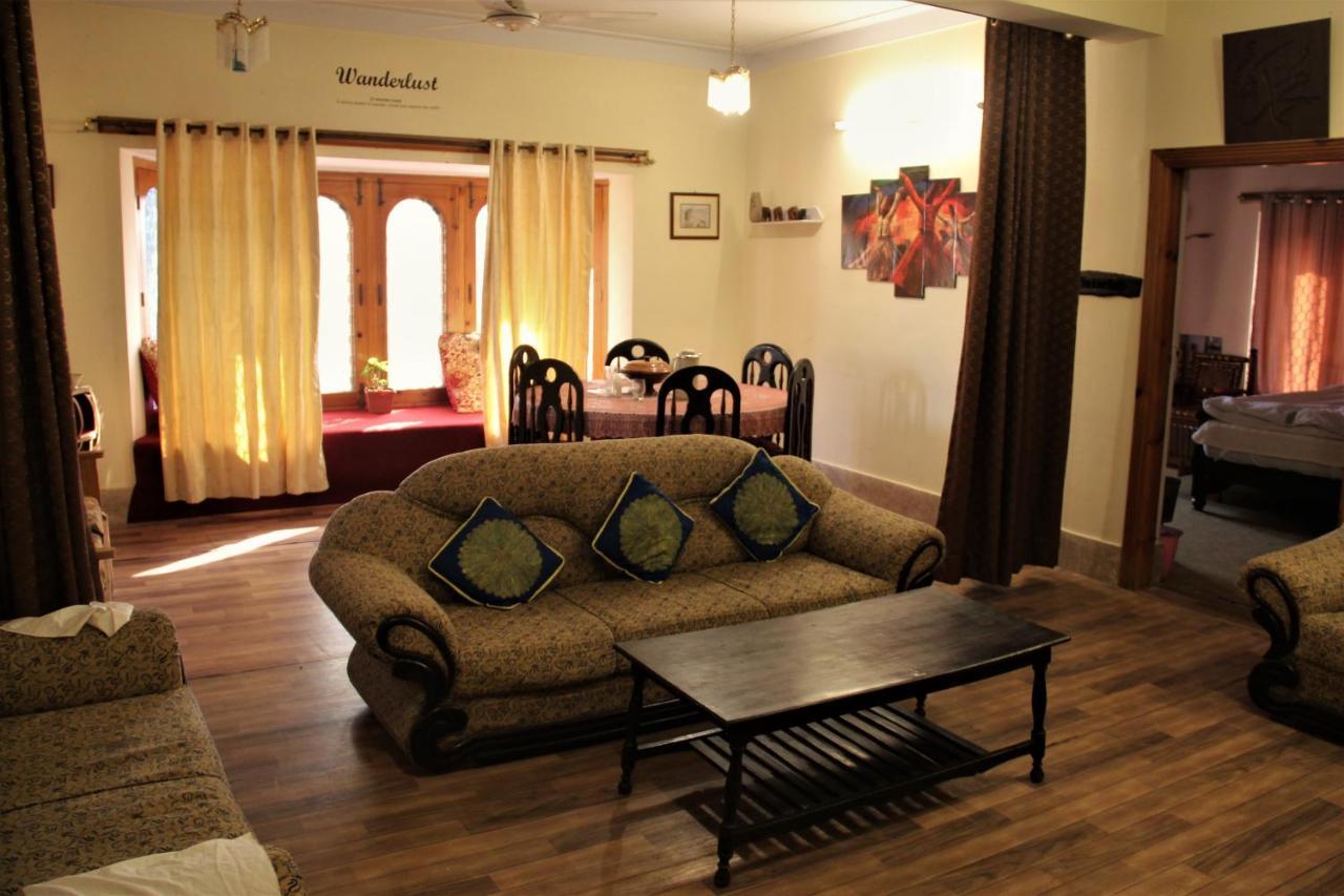 Republika Central Mansehra Exterior photo