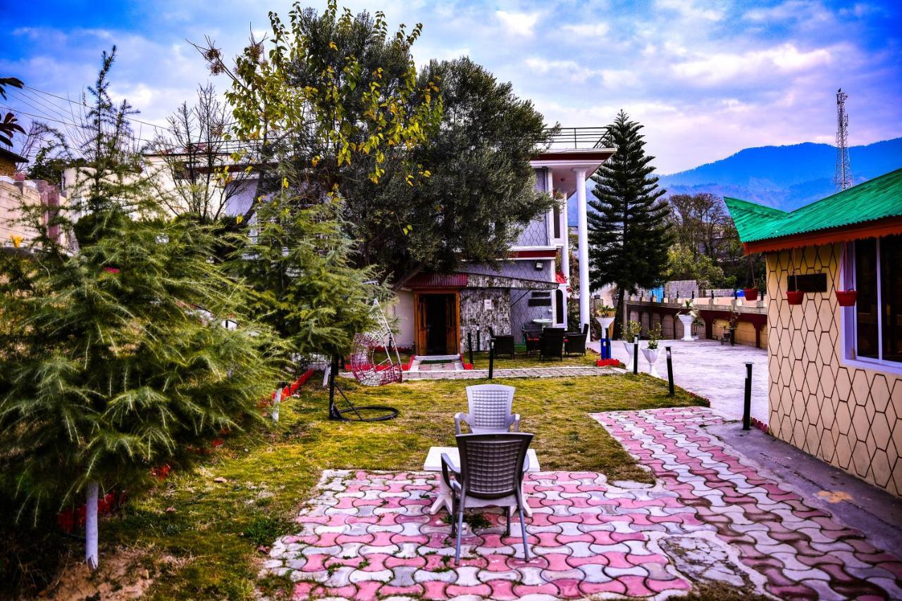 Republika Central Mansehra Exterior photo