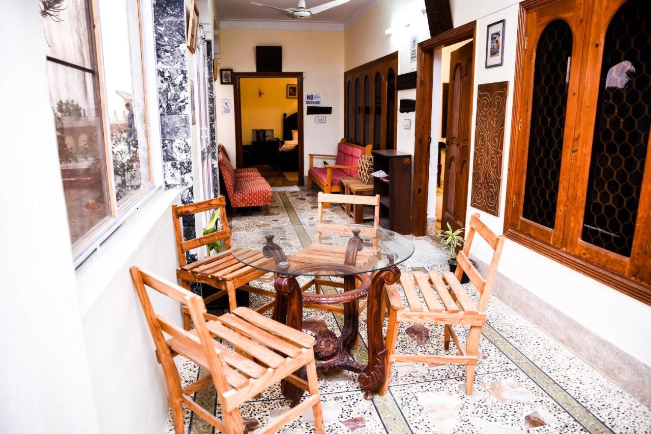 Republika Central Mansehra Exterior photo