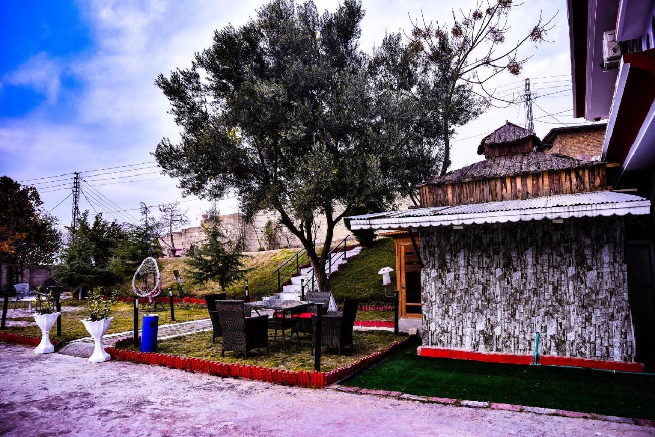 Republika Central Mansehra Exterior photo