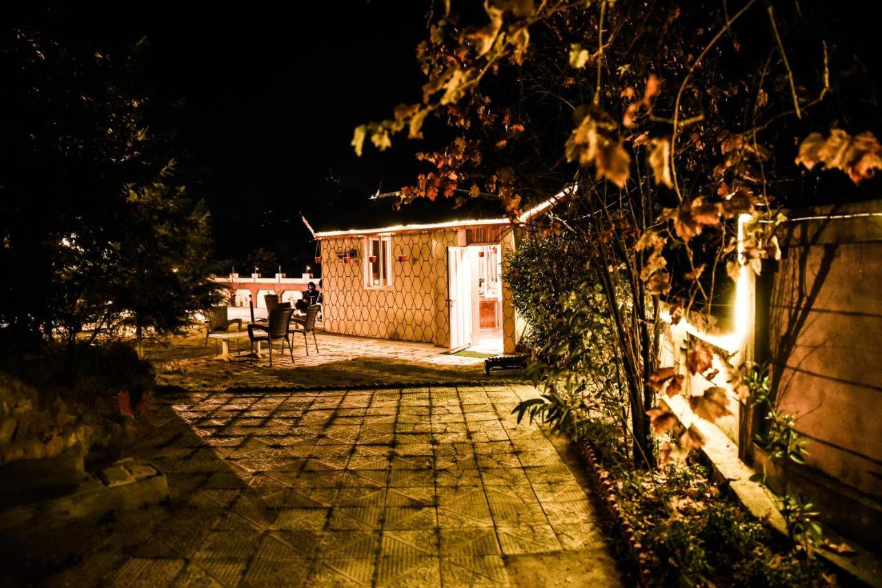 Republika Central Mansehra Exterior photo