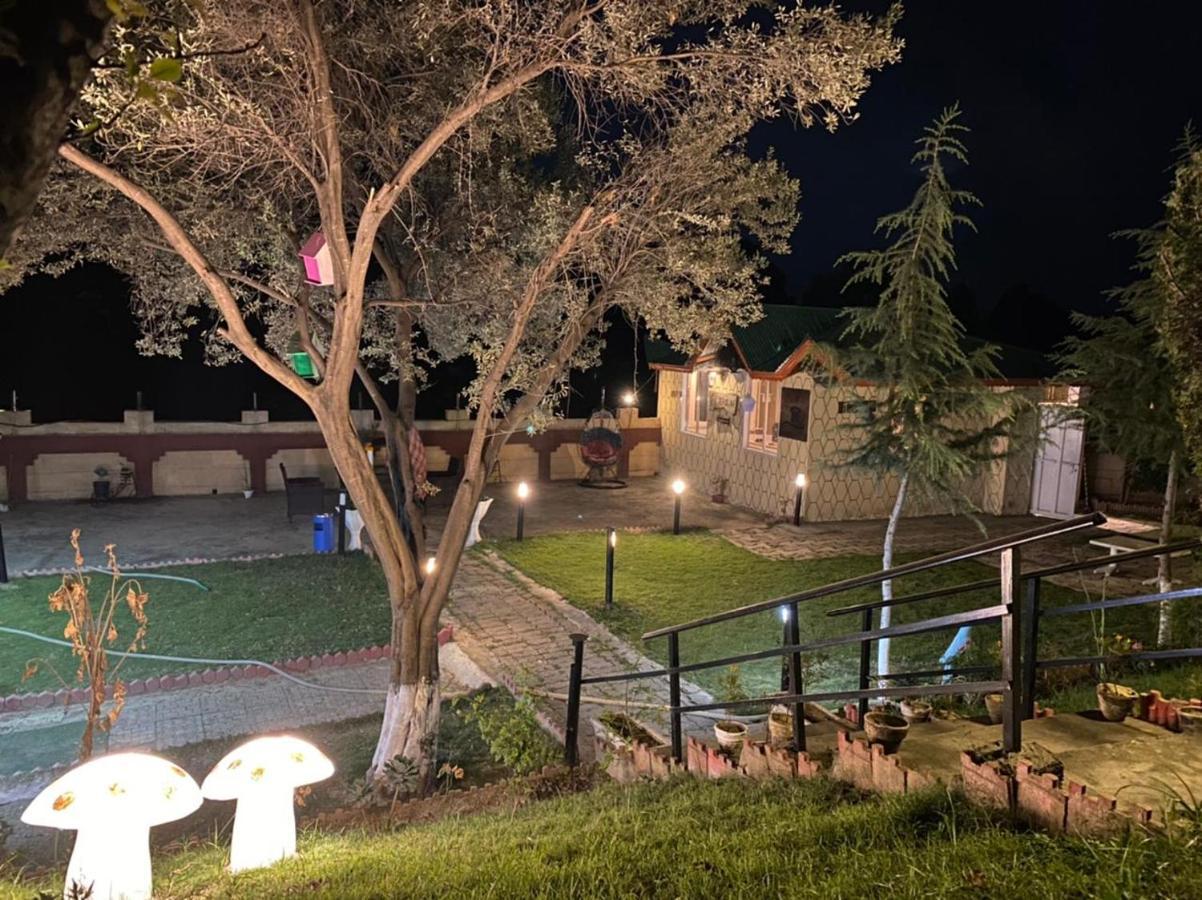 Republika Central Mansehra Exterior photo